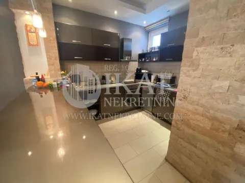 Izdavanje, trosoban stan, 95m², Savski Venac, Beograd - image 14