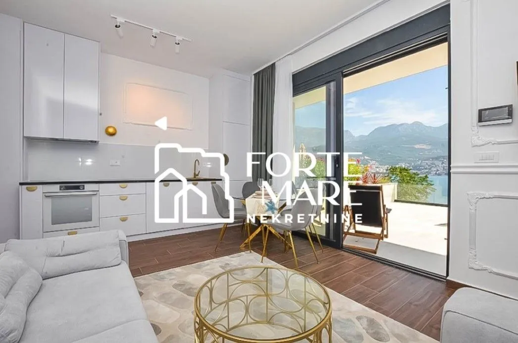 Prodaja, dvosoban stan, 57m², Njivice, Herceg Novi