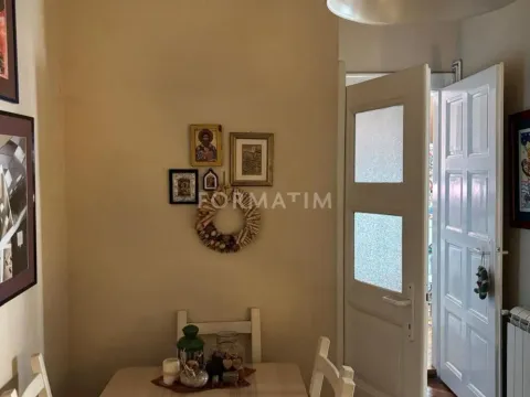 Sale, two bedroom apartment, 57m², Cvetni Trg, Vračar Sve Podlokacije - image 3