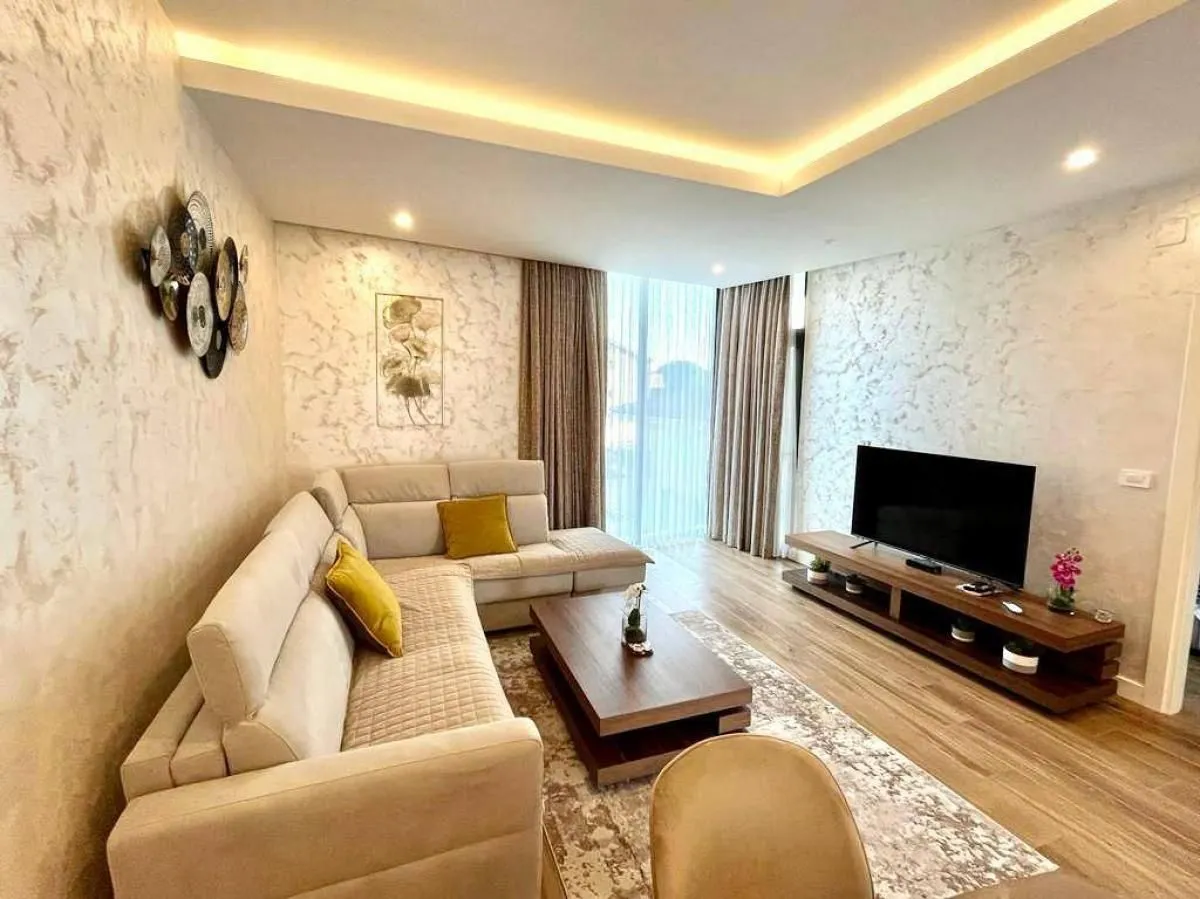 Rent, one bedroom apartment, 55m², Centar, Tivat