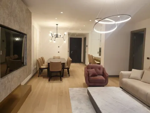 Izdavanje, dvosoban stan, 104m², Vračar, Šid - image 2