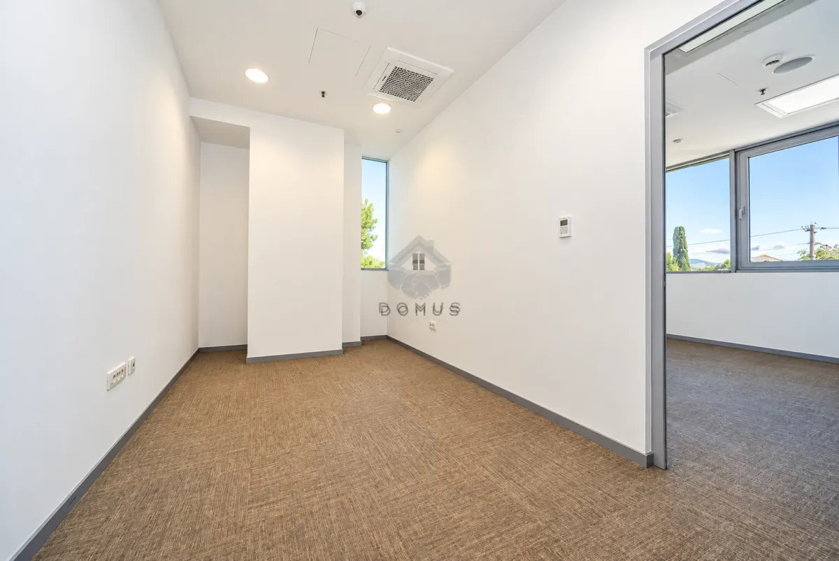 Rent, office space, 100m², Donja Gorica, Podgorica