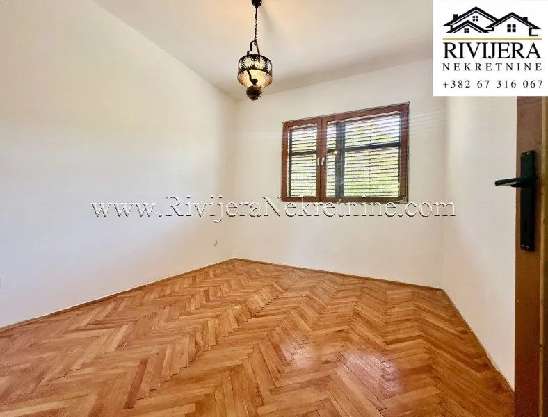 Prodaja, dvosoban stan, 104m², Centar, Tivat