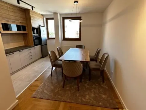 Izdavanje, trosoban stan, 80m², Stari Grad, Beograd - image 6