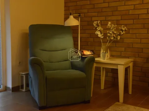 Izdavanje, dvosoban stan, 100m², Seljanovo, Tivat - image 4