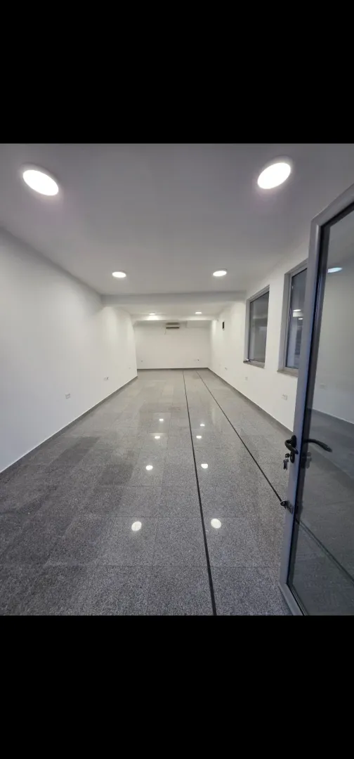 Rent, office space, 126m², Drač, Podgorica