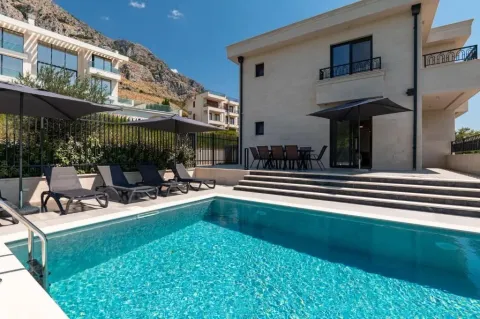 Rent, house, 318m², Reževići, Budva - image 25