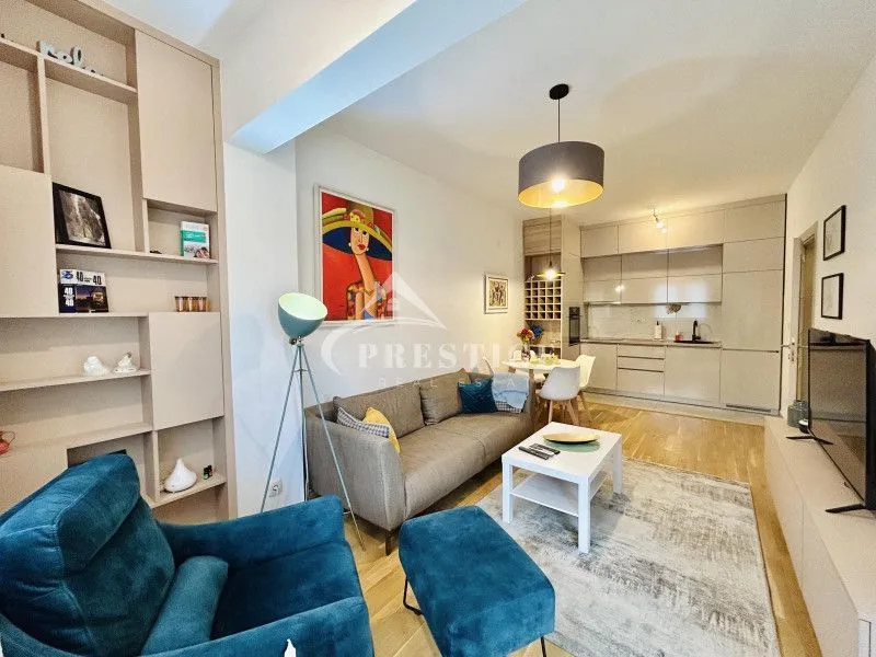 Izdavanje, jednosoban stan, 46m², Blok 6, Podgorica