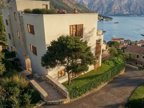 Prodaja, jednosoban stan, 58m², Dobrota, Kotor - image 3