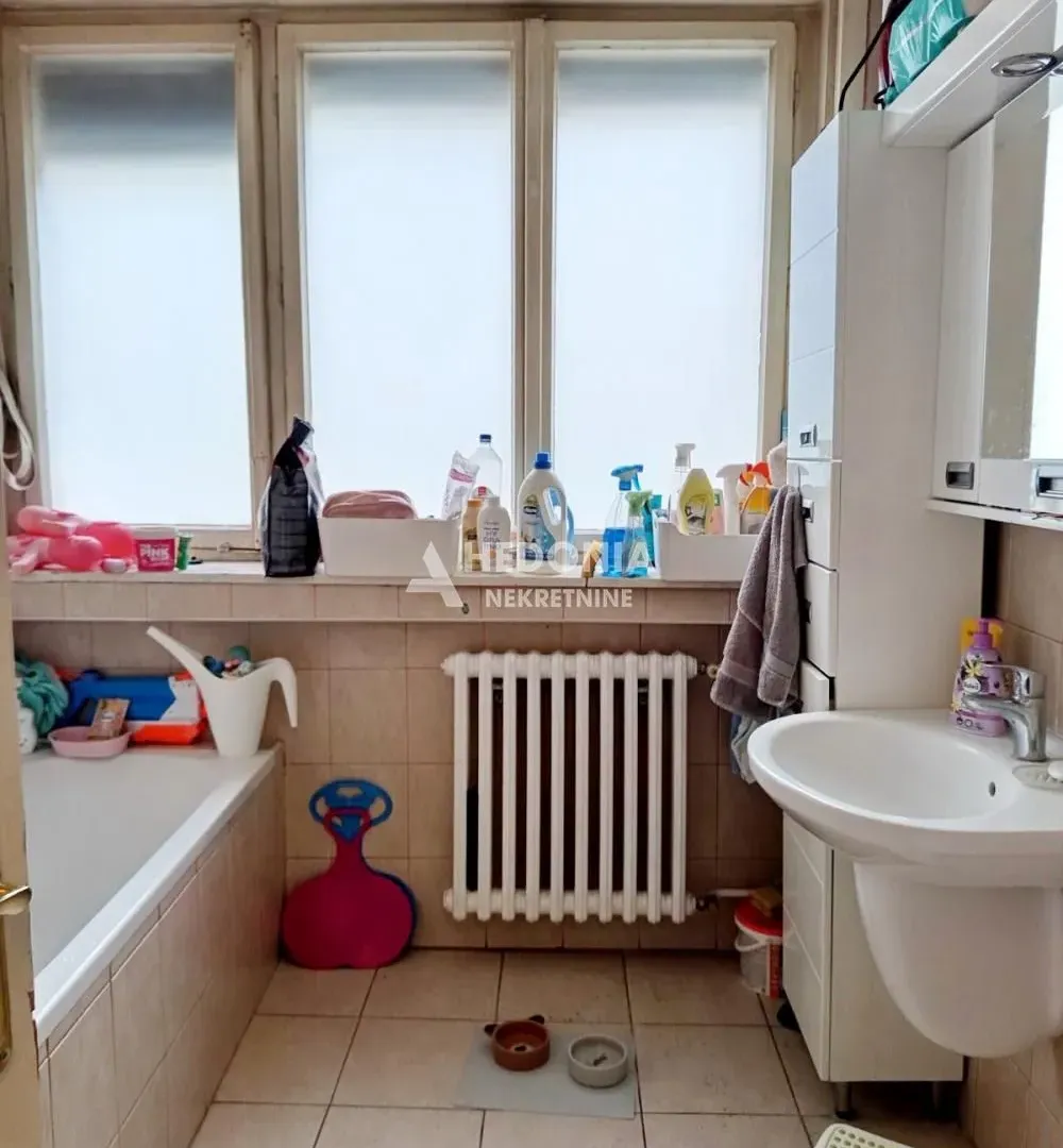 Sale, two bedroom apartment, 66m², Stari Grad, Beograd