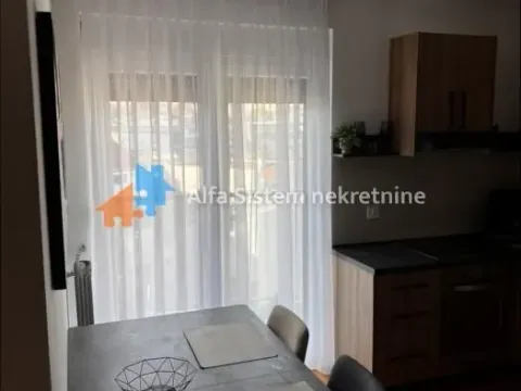 Izdavanje, trosoban stan, 70m², Stari Grad, Beograd - image 12