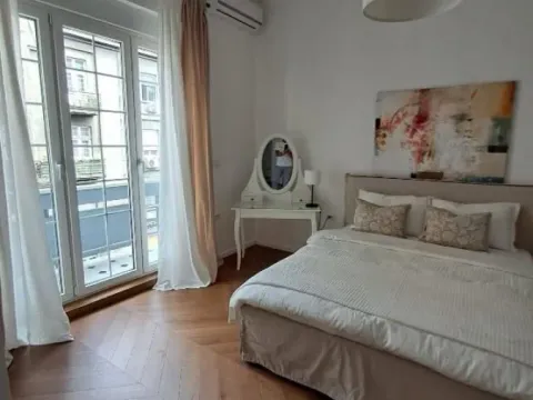 Sale, three bedroom apartment, 110m², Zeleni Venac, Beograd - image 5