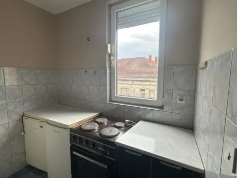 Izdavanje, dvosoban stan, 52m², Centar, Ćuprija - image 6