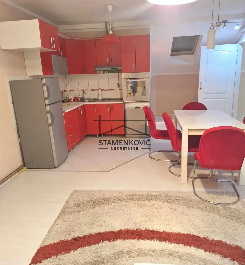 Prodaja, dvosoban stan, 68m², Socijalno, Novi Sad Sve Podlokacije