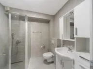 Rent, one bedroom apartment, 85m², Škaljari, Kotor - image 8