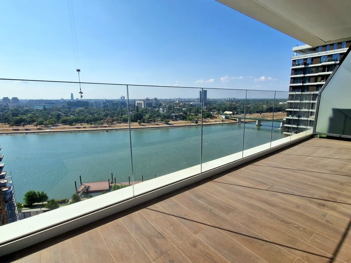 Sale, four bedroom apartment, 139m², Beograd Na Vodi, Beograd