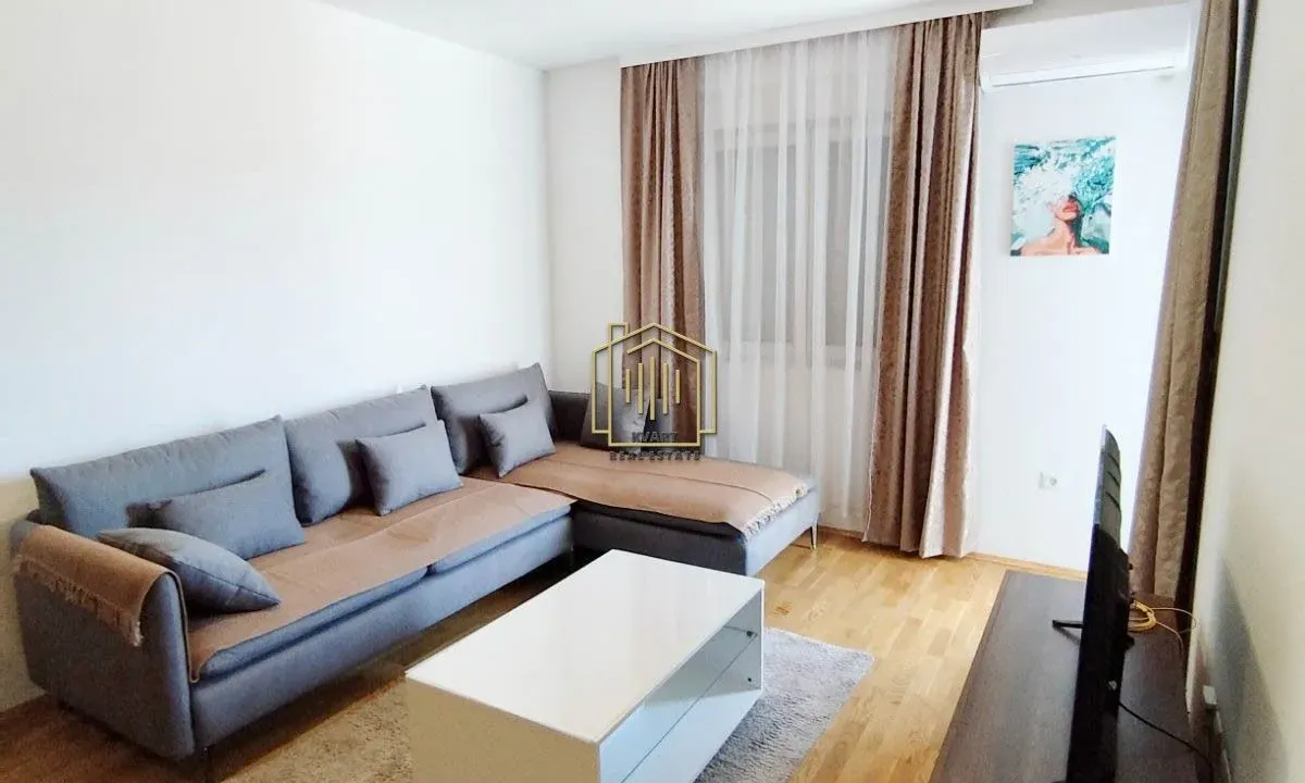 Izdavanje, dvosoban stan, 71m², Stari Aerodrom, Podgorica