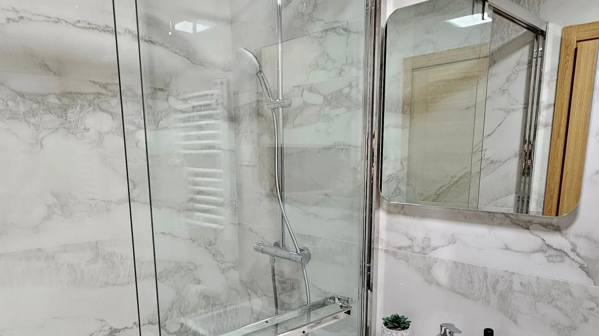 Izdavanje, jednosoban stan, 46m², New City, Podgorica