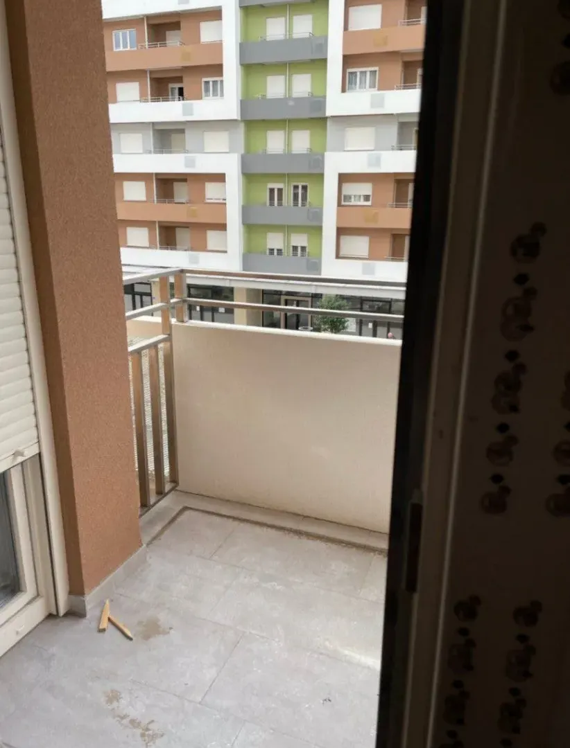 Izdavanje, jednosoban stan, 47m², Central Point, Podgorica