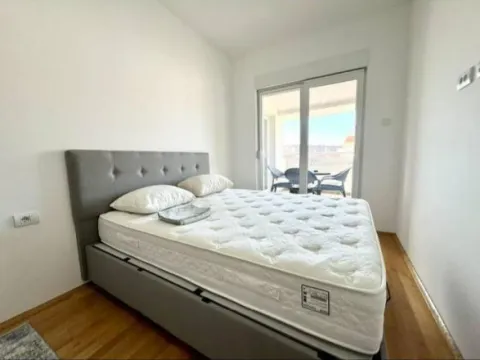 Izdavanje, dvosoban stan, 75m², Ljubović, Podgorica - image 12