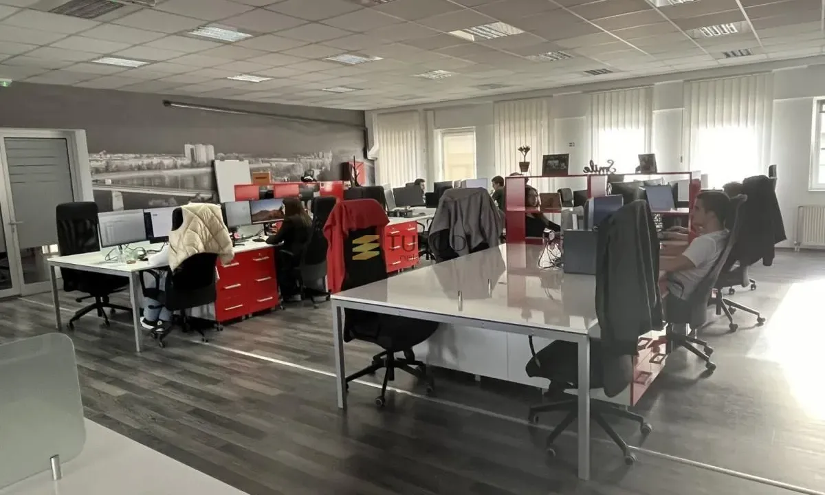 Rent, office space, 780m², Novo naselje, Novi Sad