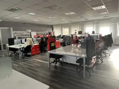 Izdavanje, poslovni prostor, 780m², Novo naselje, Novi Sad - image 1