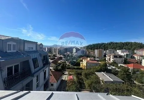 Izdavanje, četvorosoban stan, 136m², Pobrežje, Podgorica - image 4