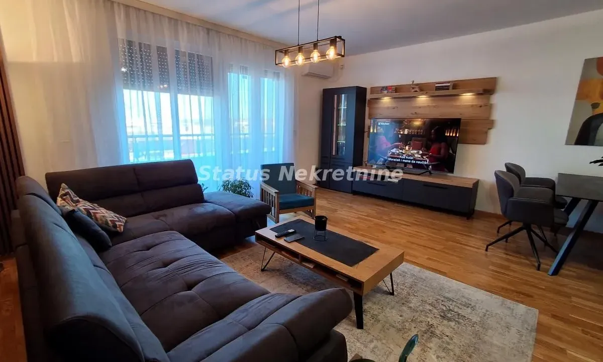 Sale, four bedroom apartment, 98m², Petrovaradin, Novi Sad
