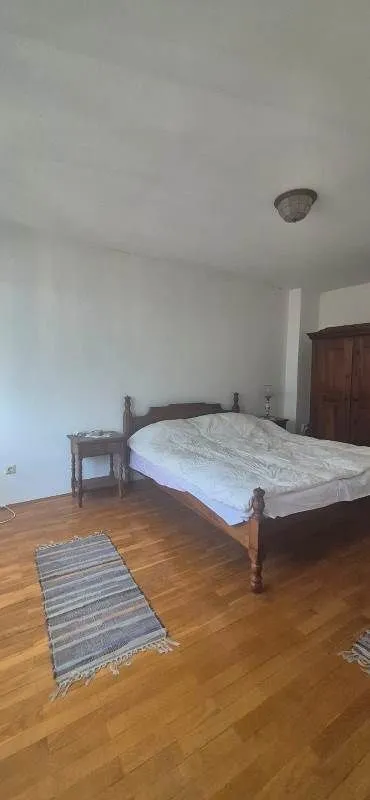 Prodaja, dvosoban stan, 75m², Kalenić Pijaca, Vračar Sve Podlokacije