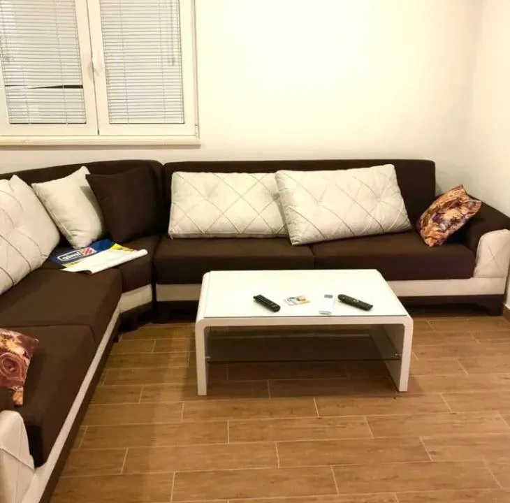 Izdavanje, jednosoban stan, 54m², Sutomore, Bar