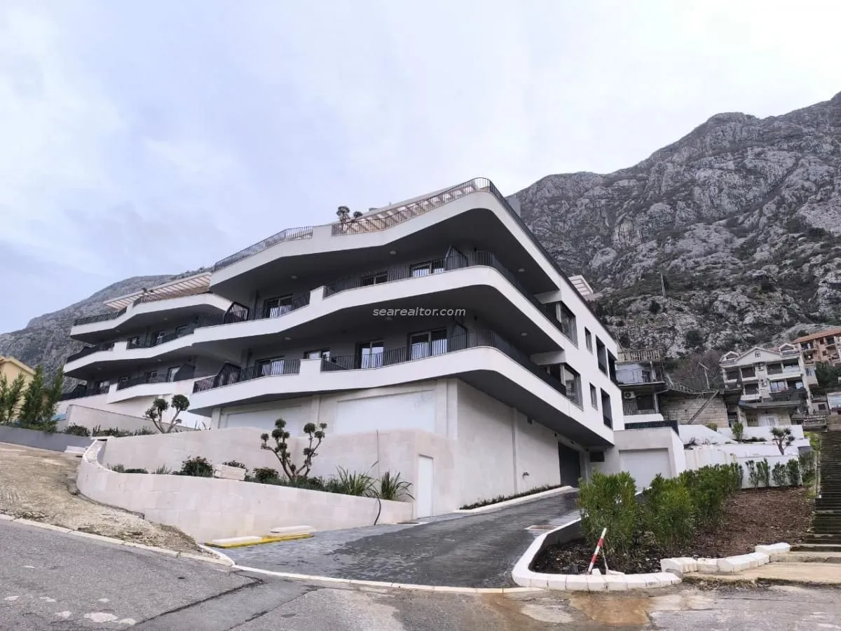 Prodaja, dvosoban stan, 51m², Dobrota, Kotor