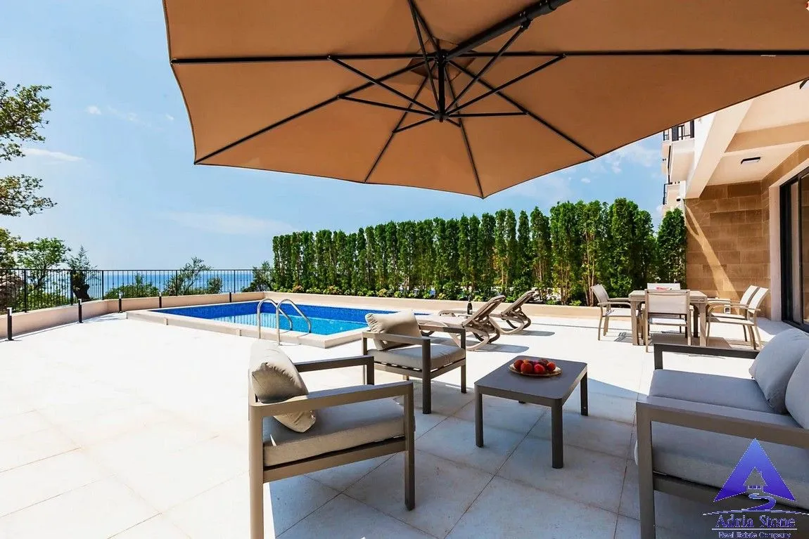 Sale, house, 220m², Reževići, Budva