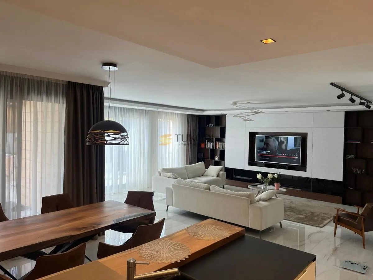 Prodaja, četvorosoban stan, 130m², Telep, Novi Sad Sve Podlokacije
