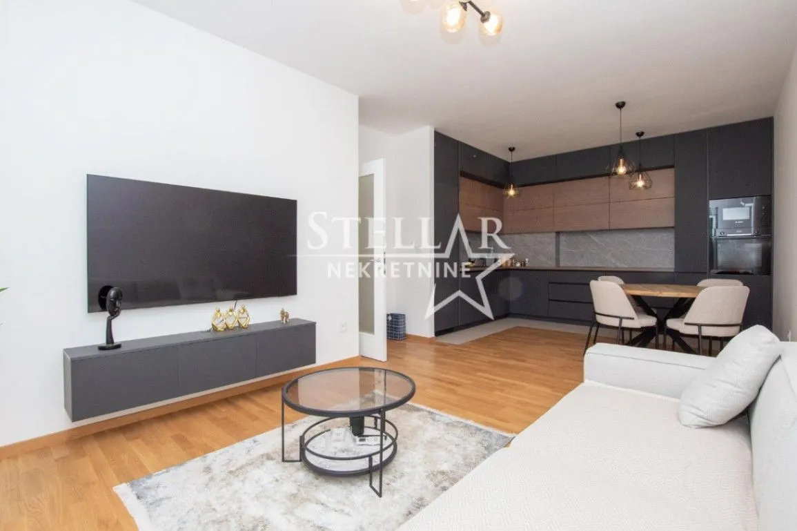 Izdavanje, dvosoban stan, 70m², Stari Aerodrom, Podgorica