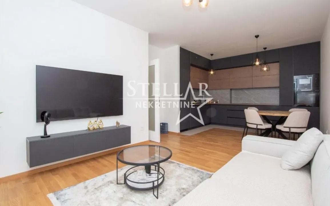 Izdavanje, dvosoban stan, 70m², Stari Aerodrom, Podgorica