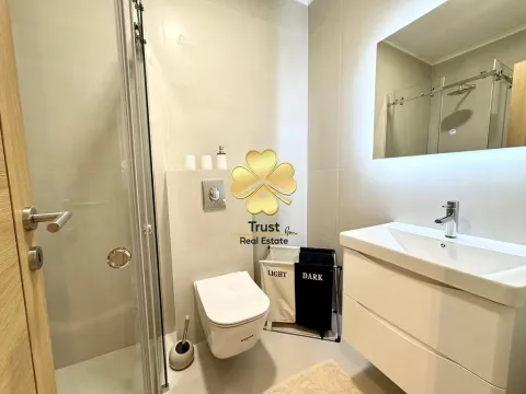 Izdavanje, jednosoban stan, 50m², City Kvart, Podgorica - image 9