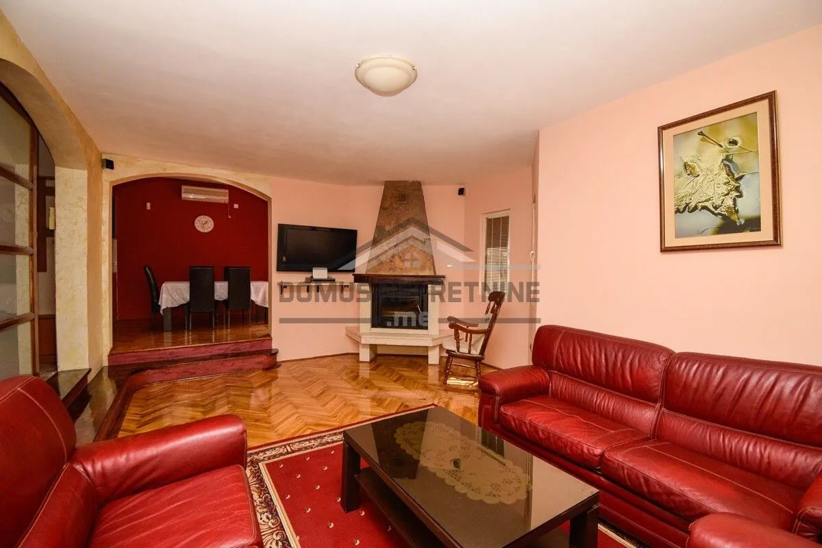Izdavanje, kuća, 250m², Donja Gorica, Podgorica