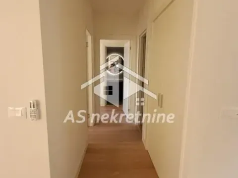 Izdavanje, trosoban stan, 71m², Savski Venac, Beograd - image 5