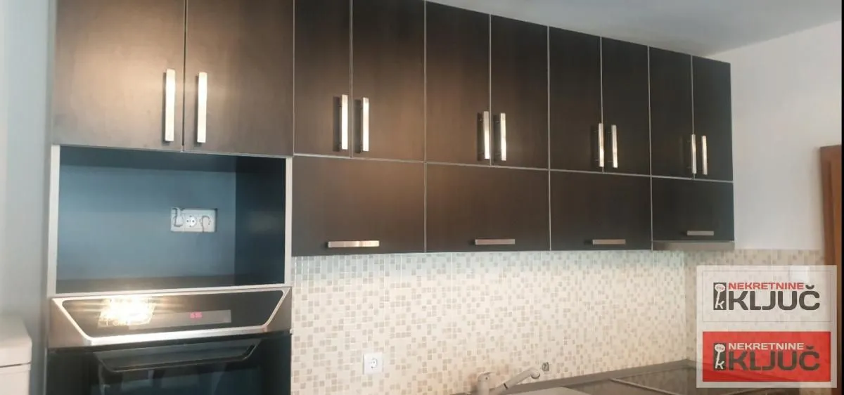 Izdavanje, jednosoban stan, 47m², Socijalno, Novi Sad Sve Podlokacije