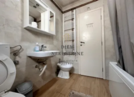 Izdavanje, kuća, 200m², Tološi, Podgorica - image 7