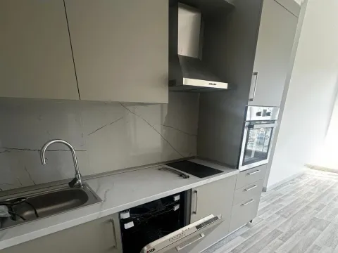 Prodaja, jednosoban stan, 40m², Centar, Bar - image 2