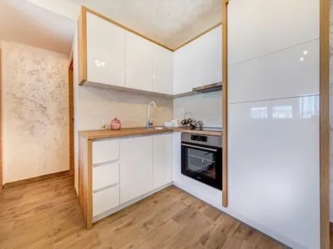 Rent, one bedroom apartment, 40m², Pobrežje, Podgorica - image 2