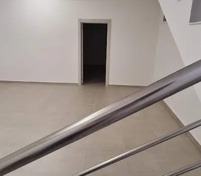 Izdavanje, poslovni prostor, 115m², Blok 9, Podgorica - image 4