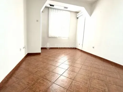 Rent, one bedroom apartment, 45m², Centar, Podgorica - image 1