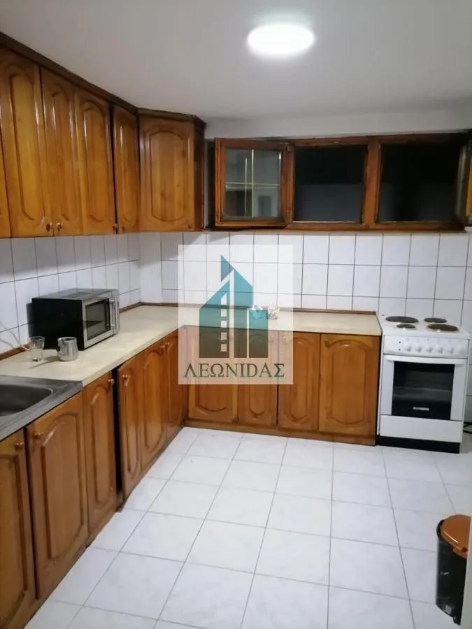 Izdavanje, dvosoban stan, 80m², Palilula, Niš