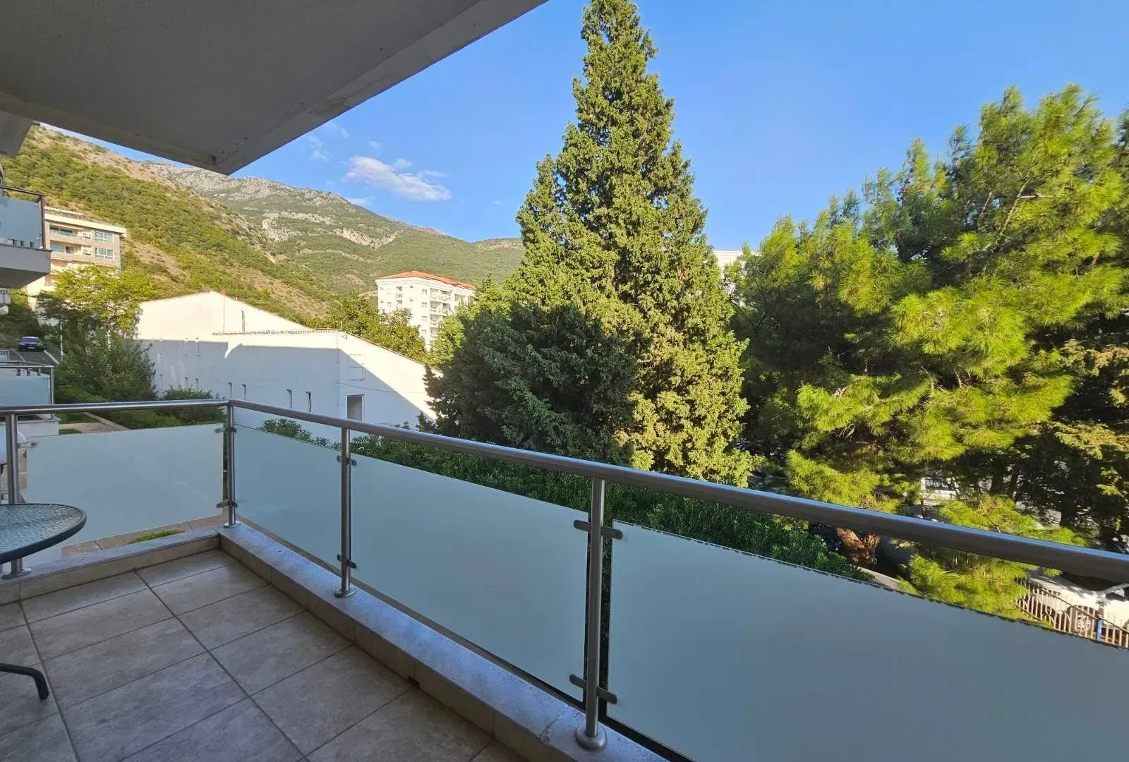 Sale, two bedroom apartment, 90m², Bečići, Budva