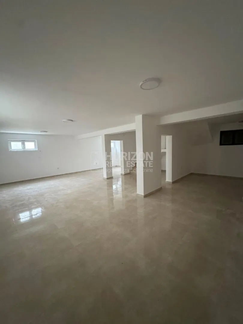 Rent, office space, 500m², Stari Aerodrom, Podgorica