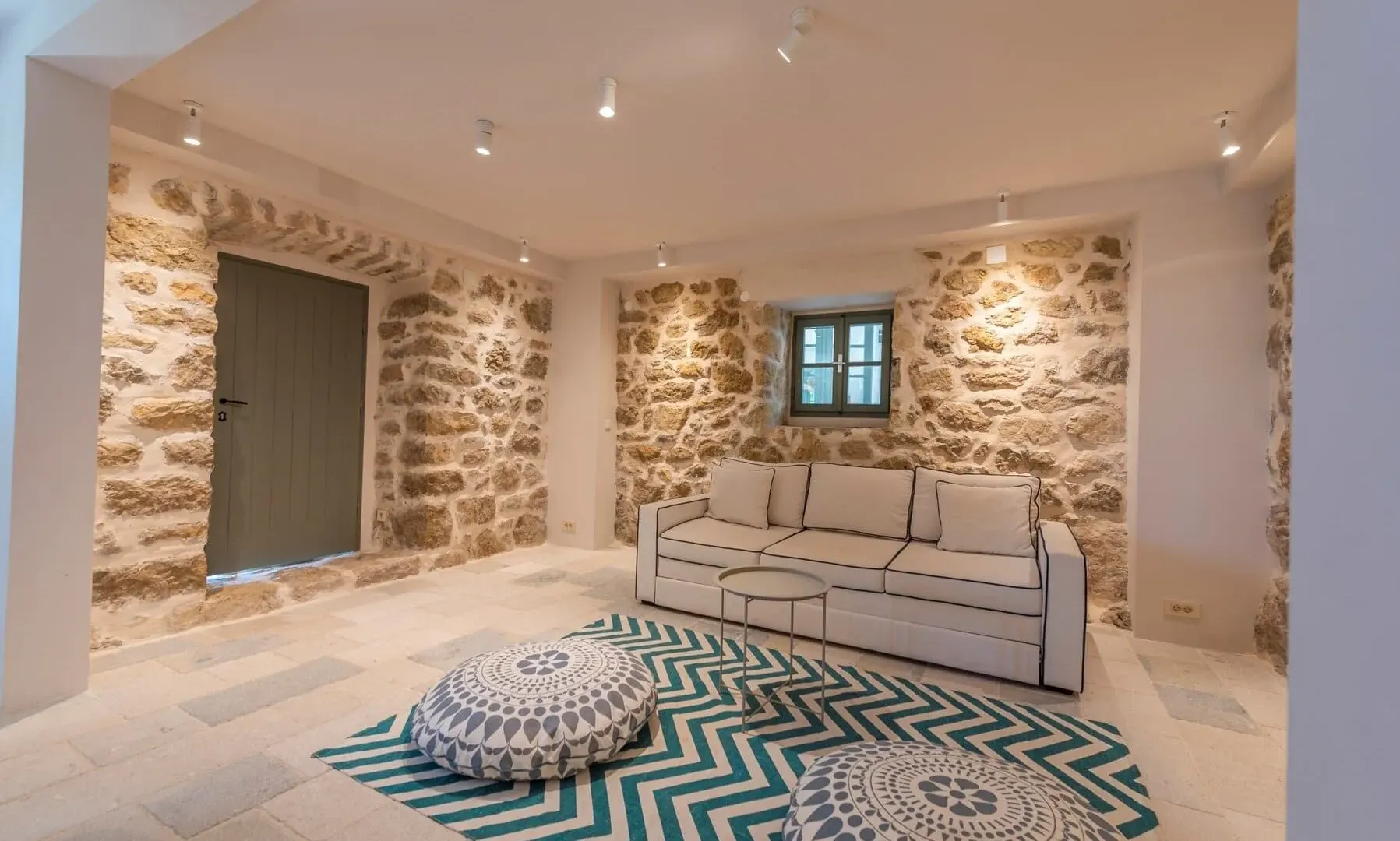 Sale, house, 350m², Kotor, Crna Gora