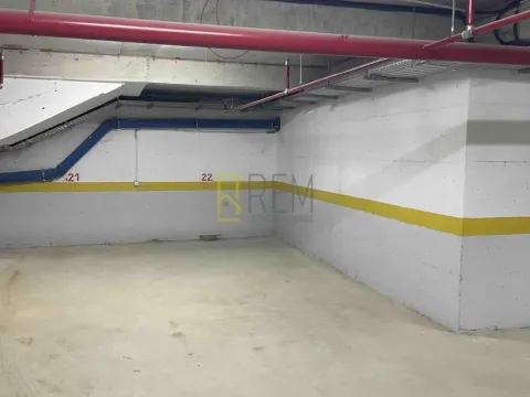 Sale, parking/garage, 16m², Bečići, Budva - image 1