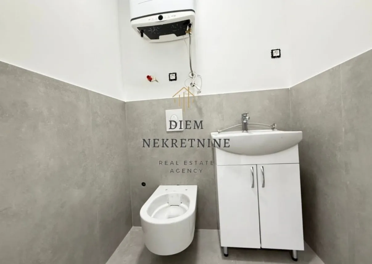 Rent, office space, 95m², City Kvart, Podgorica